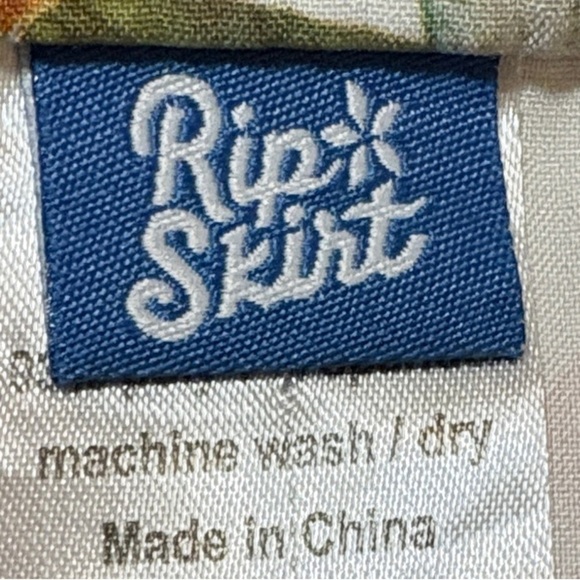 Rip Skirt Women’s Floral Mini Skirt Size Medium - Picture 3 of 14